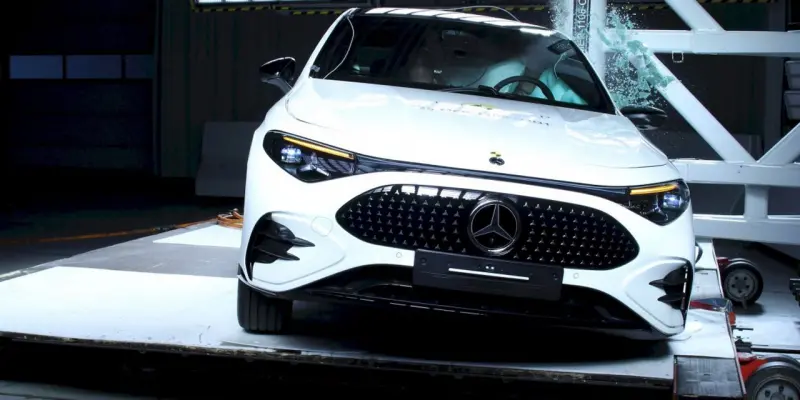 Mercedes CLA EQ Euro NCAP Testlerinde Zirveye Çıktı!